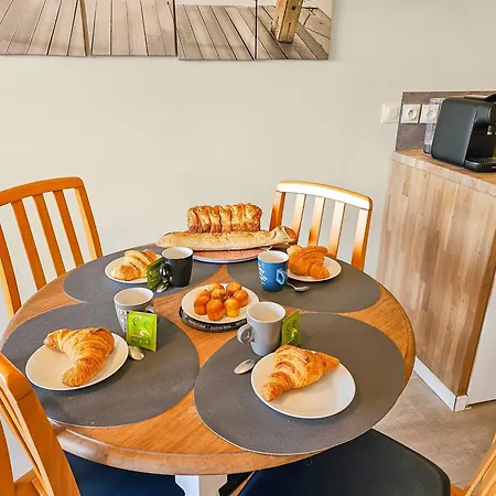 2 Apartment *