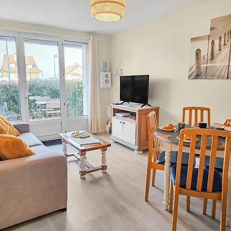 2 Apartment Villers-sur-Mer